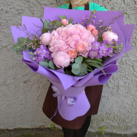 Букеты из фиолетовых пионов с доставкой по Москве – цветы от 💐🌹🌷 Палитра 🌷🌹💐